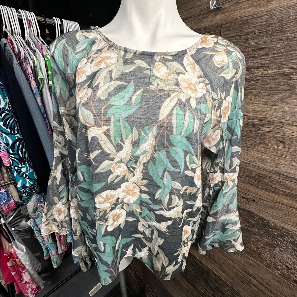 LC Lauren Conrad Green Floral 3/4 Sleeve Blouse